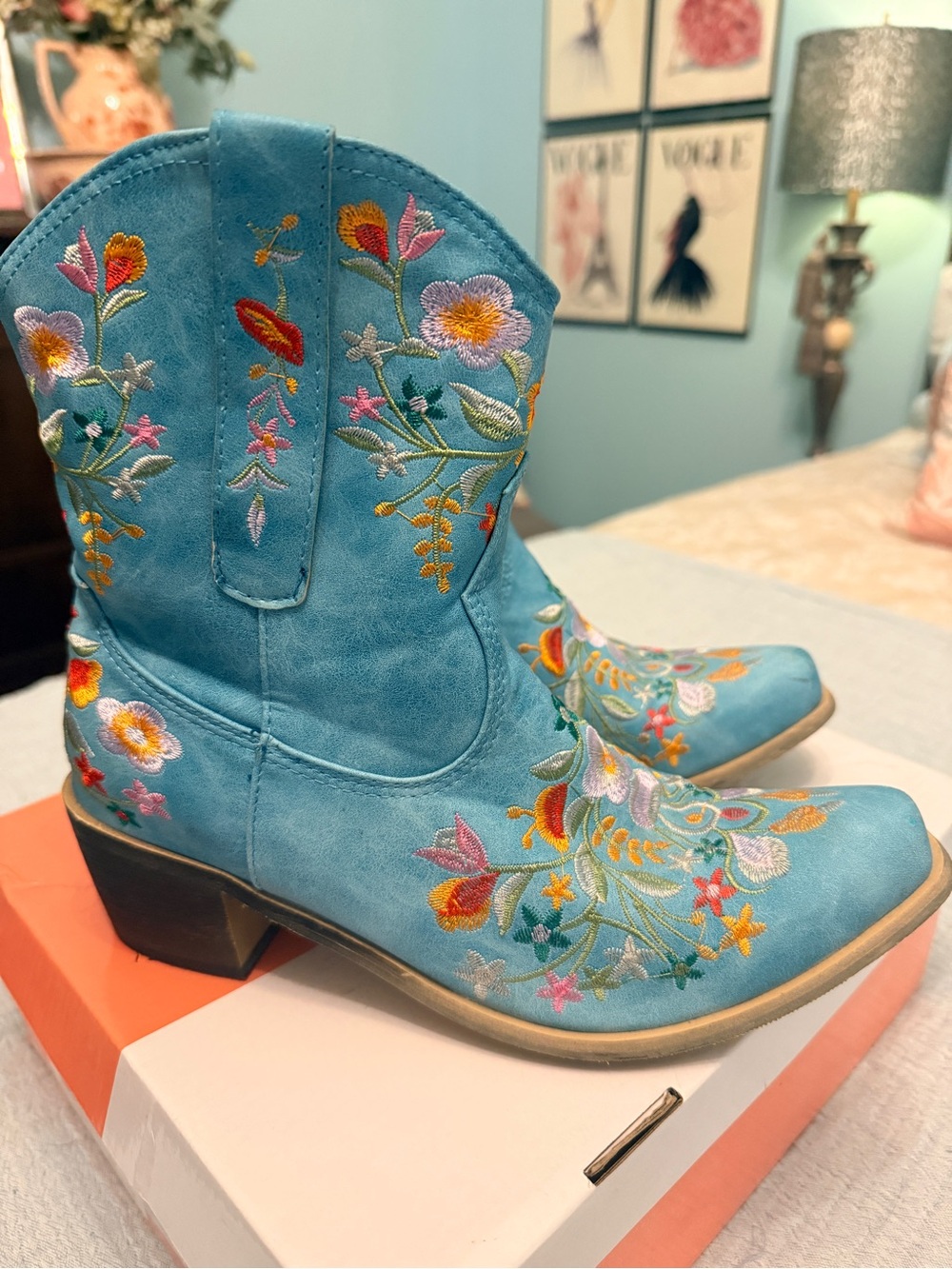 Turquoise Embroidered Women's Western Boots - Floral Accent